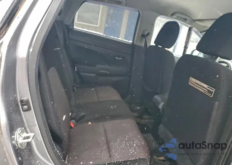 2017 Mitsubishi Outlander Sport Es z USA, uszkodzony, nr VIN JA4AR3AU2HZ043866